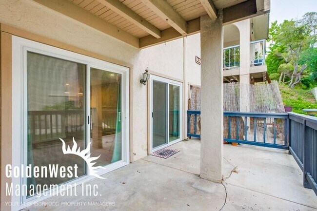Building Photo - Stunning Two-Story 2Bdm 2.5Ba Townhome in ...