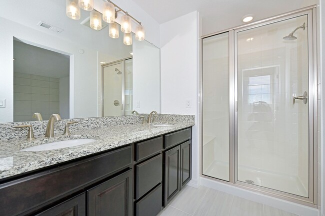 Building Photo - Gorgeous Townhome at Victory Ridge!