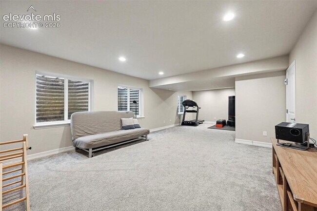 Building Photo - Beautiful 5 Bed + Office Home with 3-Car Garage in Desirable Lorson Ranch!