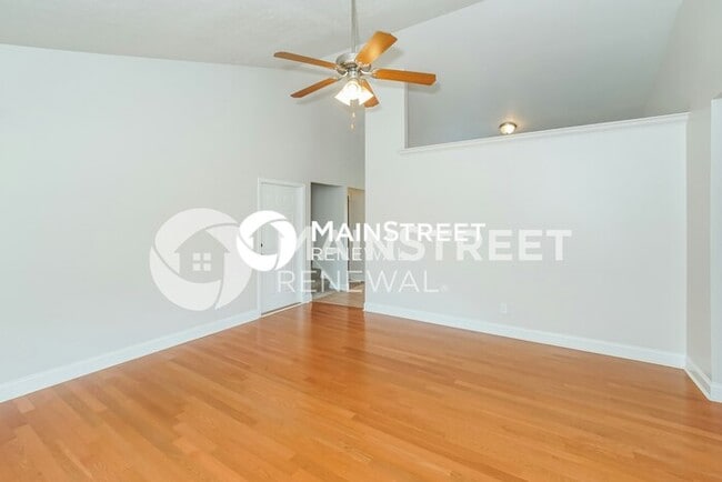 Building Photo - 3 Bedroom Pet-Friendly Home in KNOXVILLE, ...