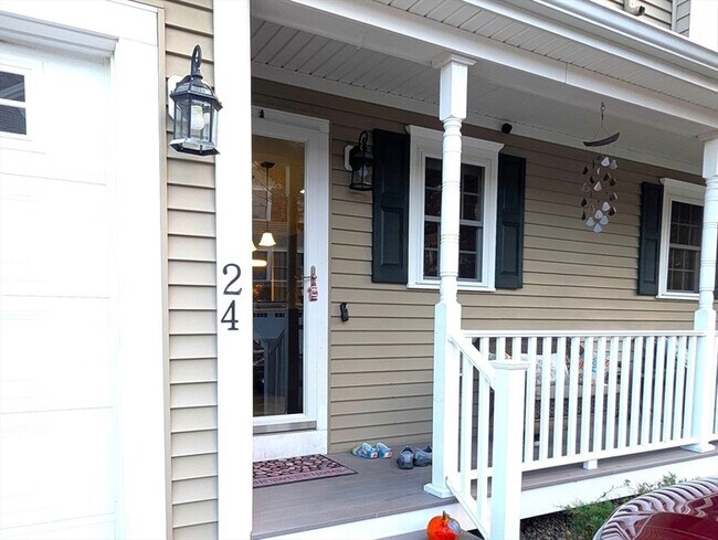 Building Photo - 1284 County St