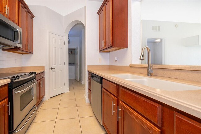 Building Photo - 3344 Robert Trent Jones Dr