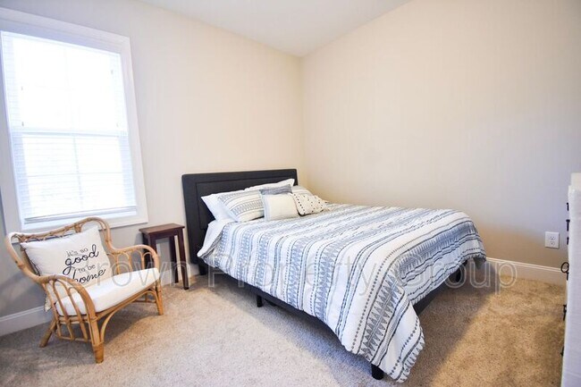 Building Photo - 517 Rempstone Ln