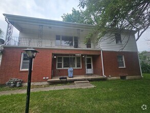 Building Photo - 800-802 E 75th Terrace - Duplex