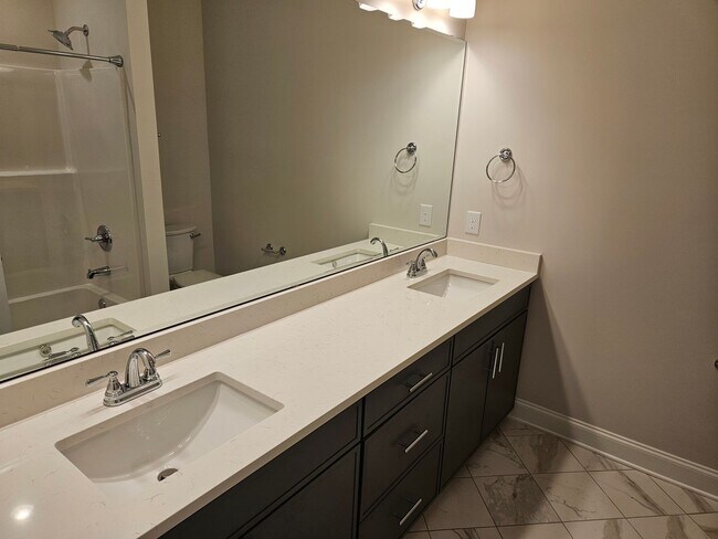 Building Photo - Unfurnished 4 bedroom, 3.5 bath Hampstead home in Magnolia Reserves Community