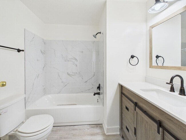 Building Photo - 13102 Morning Hill Ln