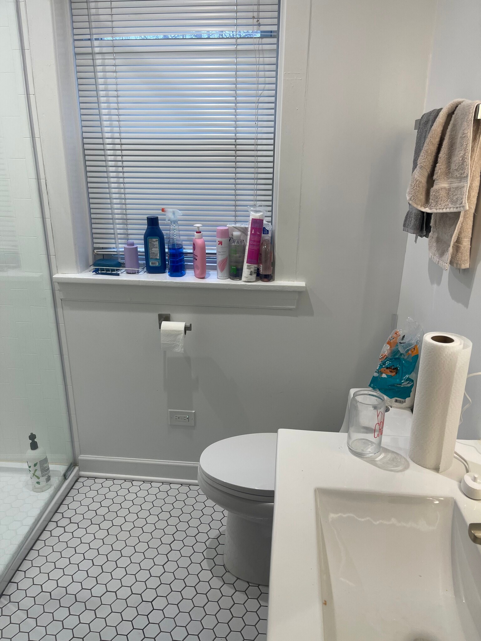 Building Photo - 829 Simpson St