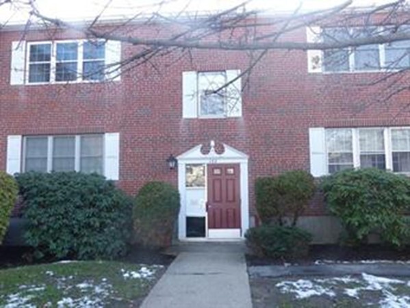 Building Photo - 182 Lake Shore Rd