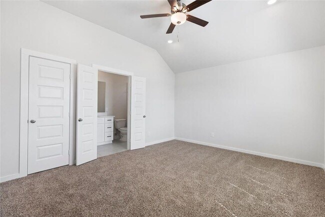 Building Photo - Elsinore Drive, Arcola, TX 77583 - 4 BR 3 BA single-family home