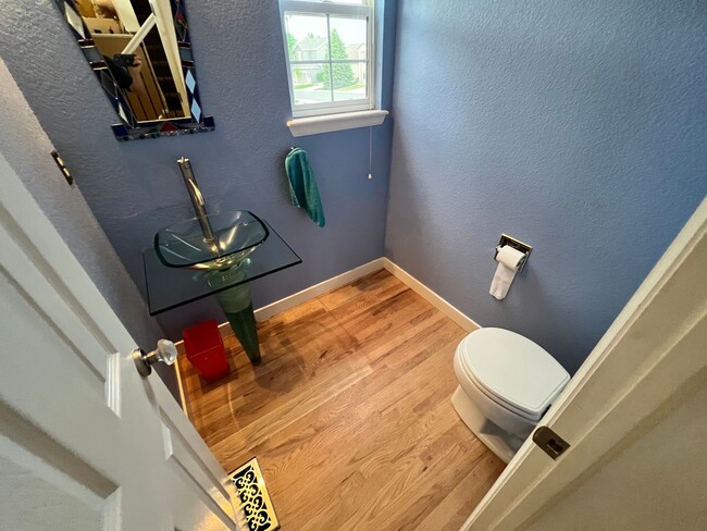 Building Photo - August 2025 - SFH 3 Bedroom + Bonus Room &...
