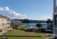 Building Photo - 1044 Southwest Dr