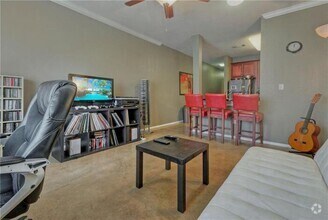 Building Photo - Great 1 bedroom on the corner of the 3rd f...