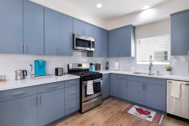 Building Photo - 6650 Leland Way