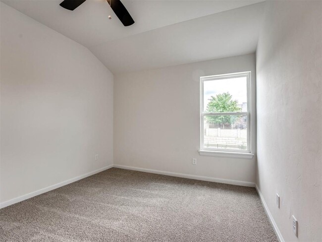 Building Photo - 628 Harbor Town Dr