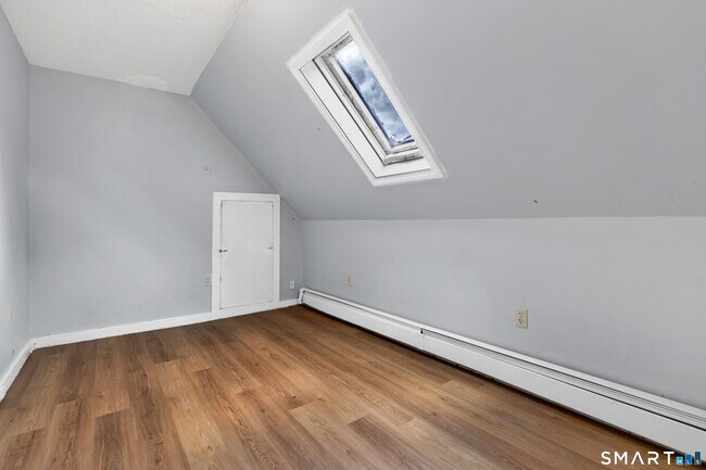 Building Photo - 141 Homestead Ave