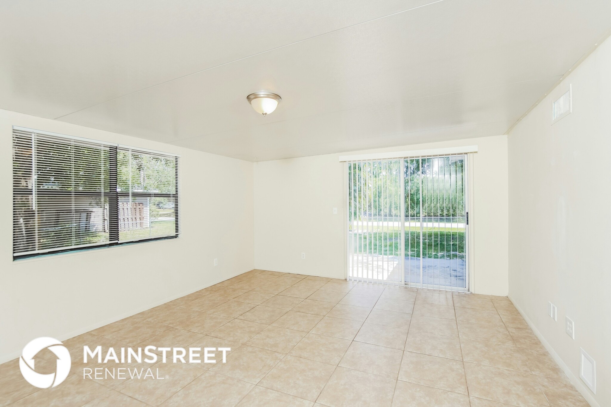 Building Photo - 811 Airport Ave SE