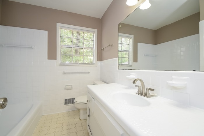 Building Photo - 1324 Impala Dr