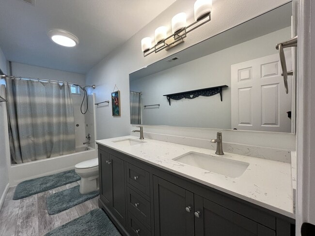 Building Photo - Elegant 5BR + Bonus Room Home with Bay Windows, Entertainment Room & Oversized Primary Retreat