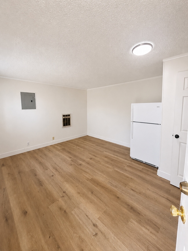 Building Photo - Adorable Updated Studio Home in the Heart of Downtown Billings