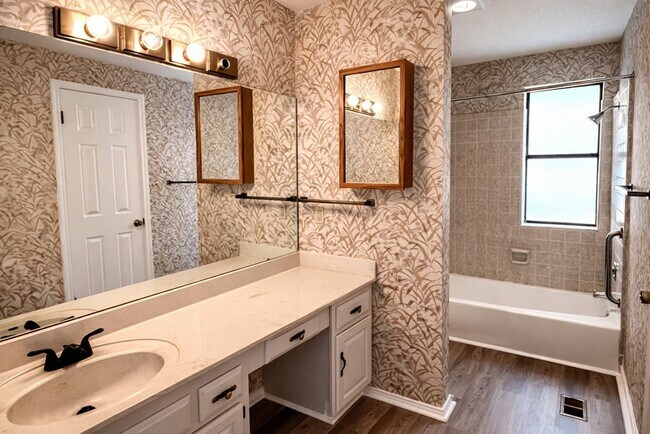 Building Photo - 2416 Birkdale Ln