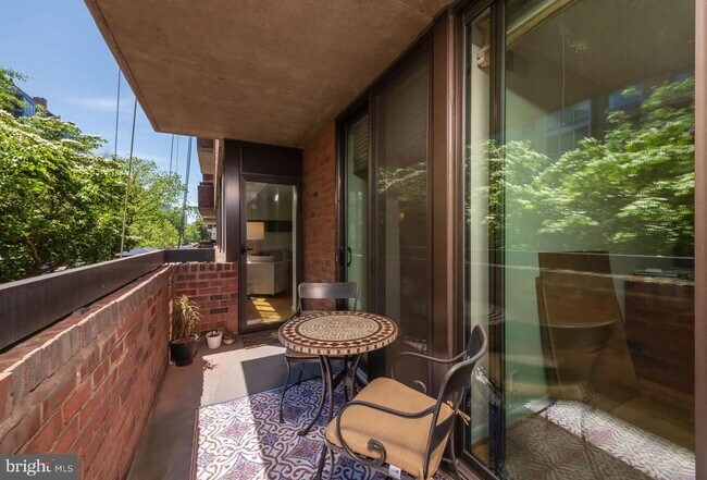 Building Photo - 1140 23rd St NW