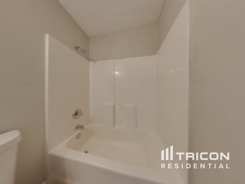 Building Photo - 5108 Cumberland Ct