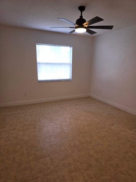 Building Photo - 46 Aaron Cir