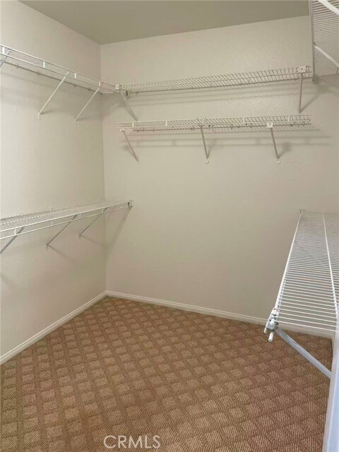 Building Photo - 15 Springbrook Rd