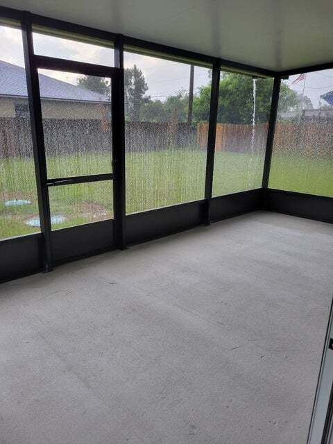 Screen Porch - 701 Avalon St SE