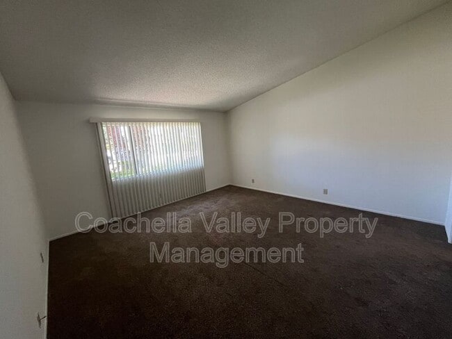 Building Photo - 567 N Hermosa Dr