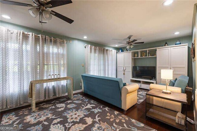 Building Photo - 2674 Farmstead Rd