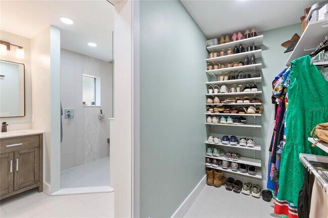 Building Photo - 2941 Chelsea Woods Dr