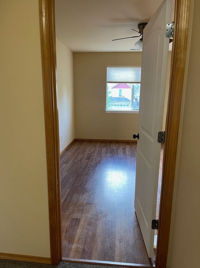 Building Photo - 3 Bed 2.5 Bath in River Rock