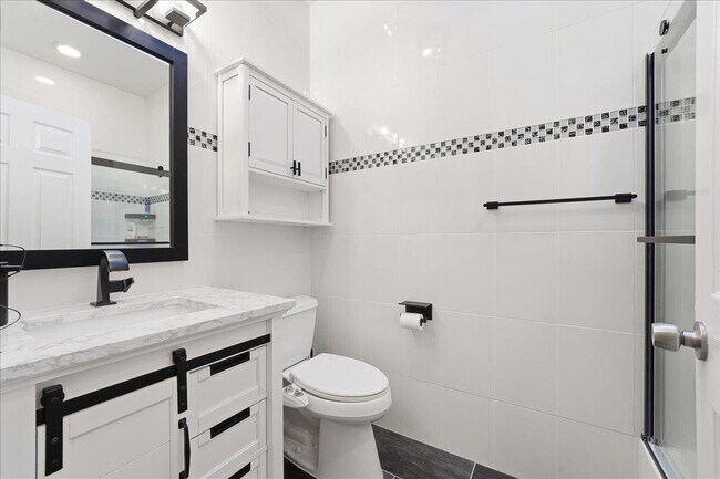 Building Photo - 285 Terrace Ave