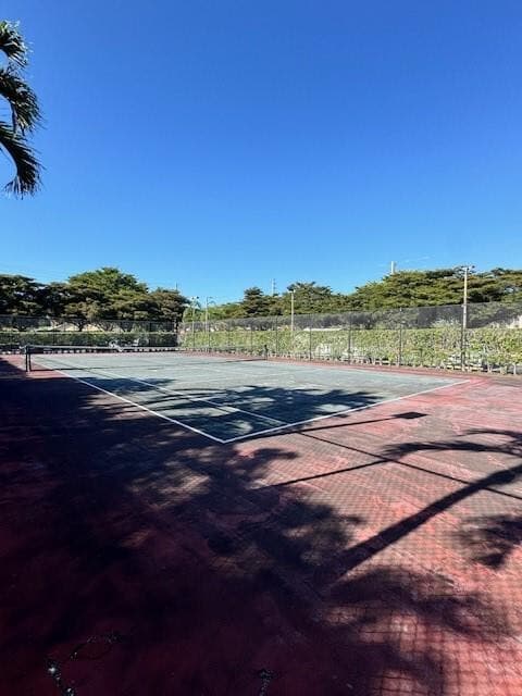 Building Photo - 7640 Westwood Dr