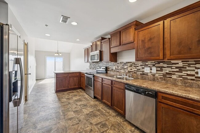 Building Photo - 1067 Muna Ct