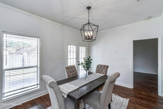 Building Photo - 120 Lennox Pl