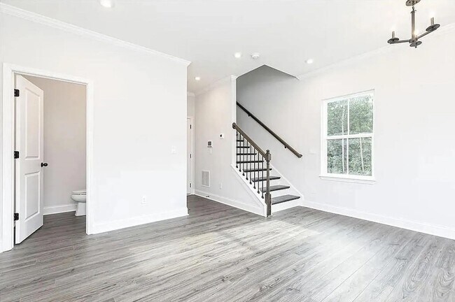 Building Photo - $400 Move In Special: Beautiful 2/4 Townhome in Grant Park Directly on the Atlanta BeltLine!