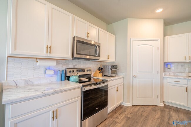 Building Photo - 117 Red Fox Wy