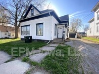 Building Photo - 813 W 2nd St