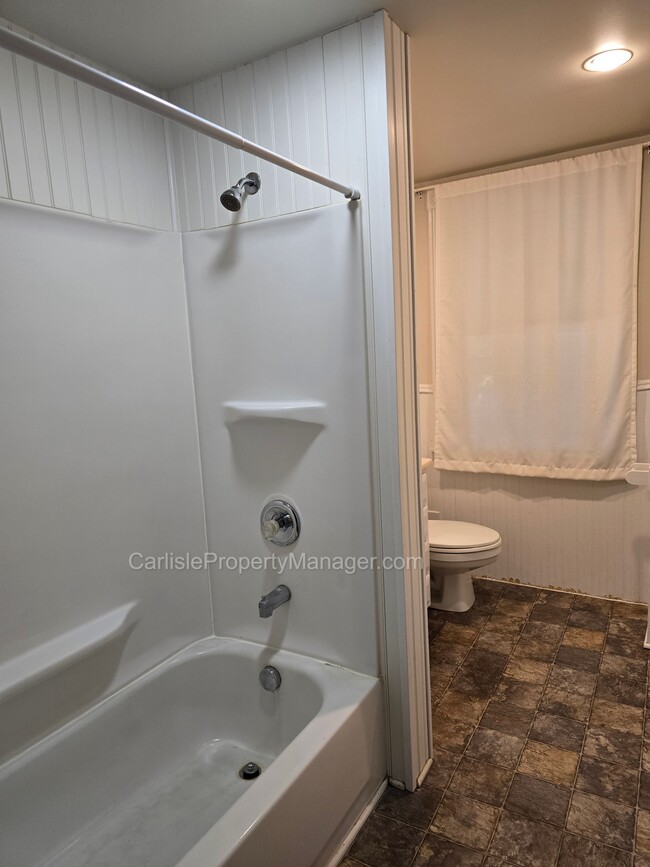 second floor bathroom - 616 W Louther St