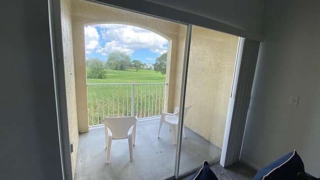 Building Photo - 2060 Greenview Shores Blvd