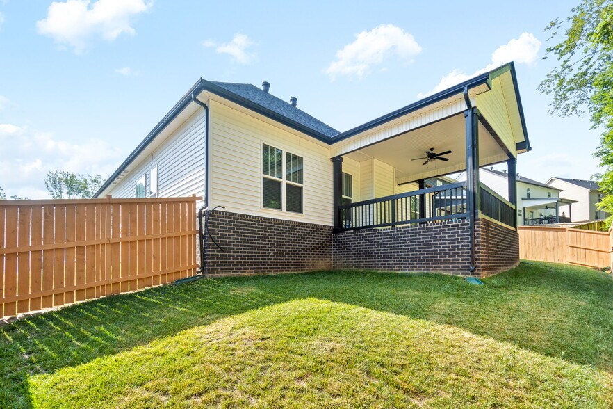 Building Photo - 1022 Brightwood Ct