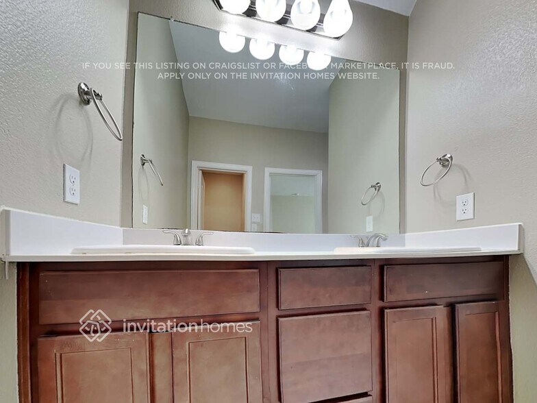 Building Photo - 141 Pleasant Hill Ln