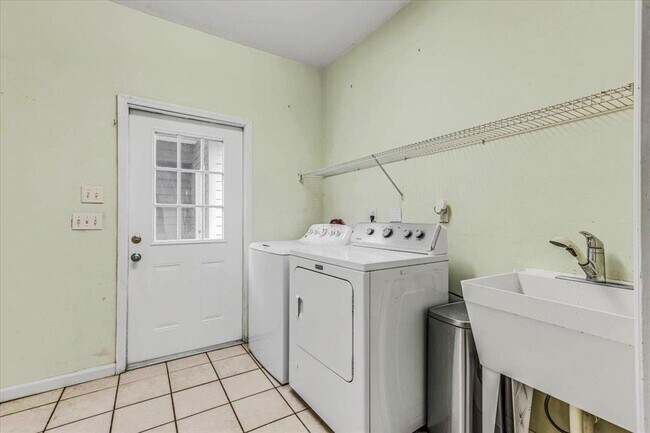 Building Photo - 41 Strattonwood Pl