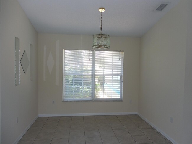 Building Photo - 5592 W Woodside Dr