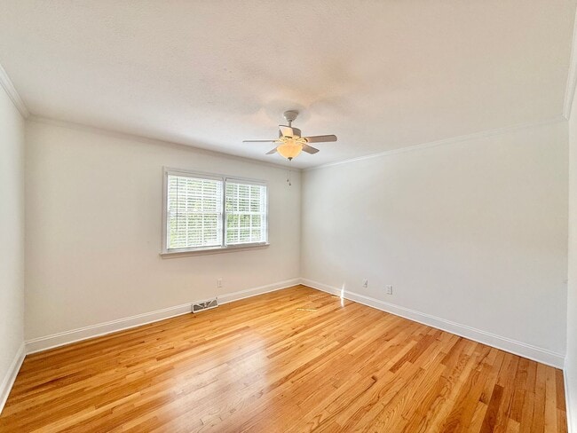 Building Photo - **OFFERING REFUNDABLE APPLICATION FEES** Stunning 5BD, 3BA North Ridge Raleigh Home on a Large, P...