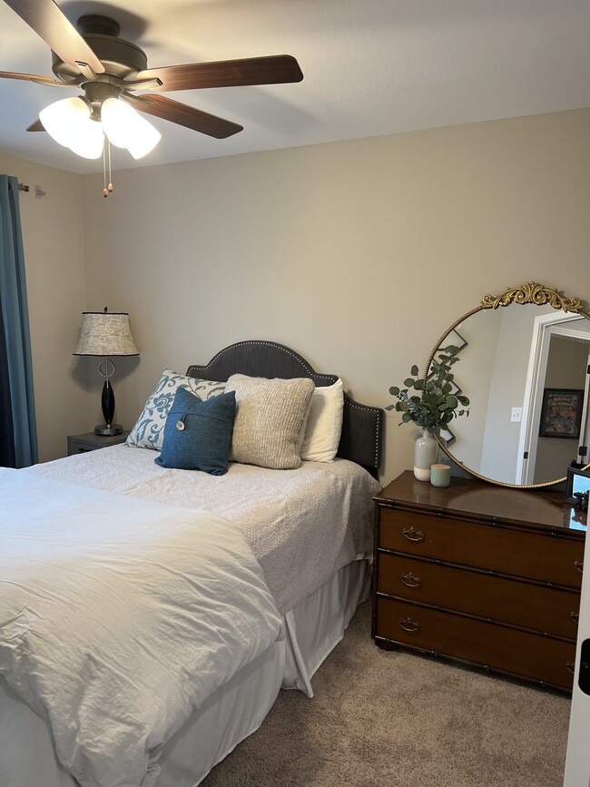 guest bedrooms are separated from master bedroom - 2053 Jackie Lorraine Dr