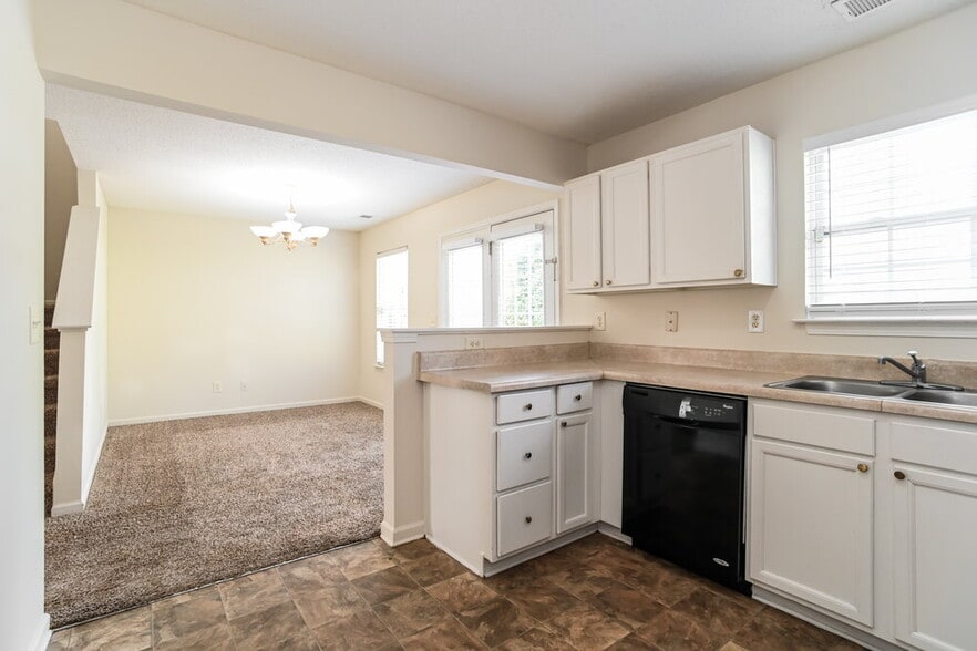 Building Photo - 6846 Squirrels Foot Ct