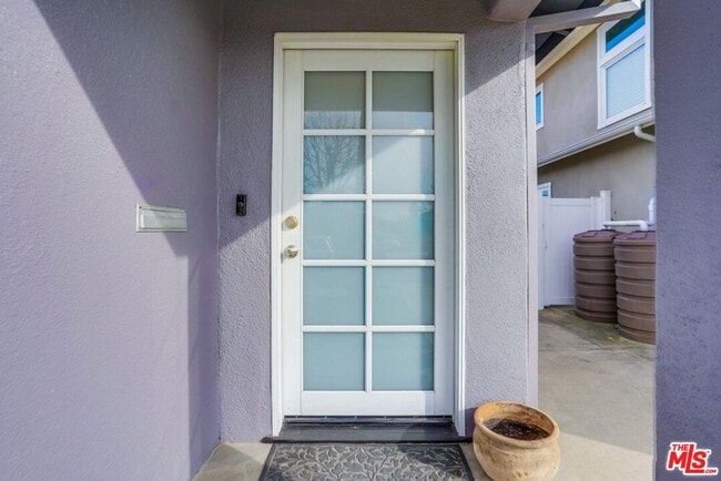 Building Photo - 8404 Holy Cross Pl